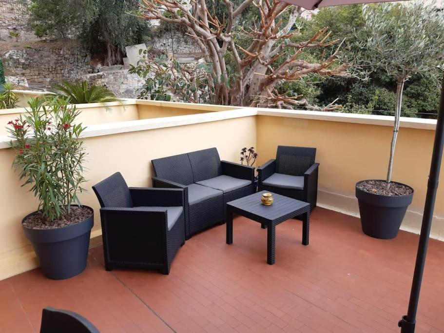 Le Garavan, Superbe Studio Vue Mer Et Vieux Menton Bagian luar foto