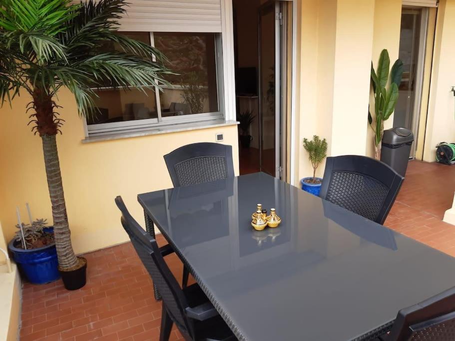 Le Garavan, Superbe Studio Vue Mer Et Vieux Menton Bagian luar foto