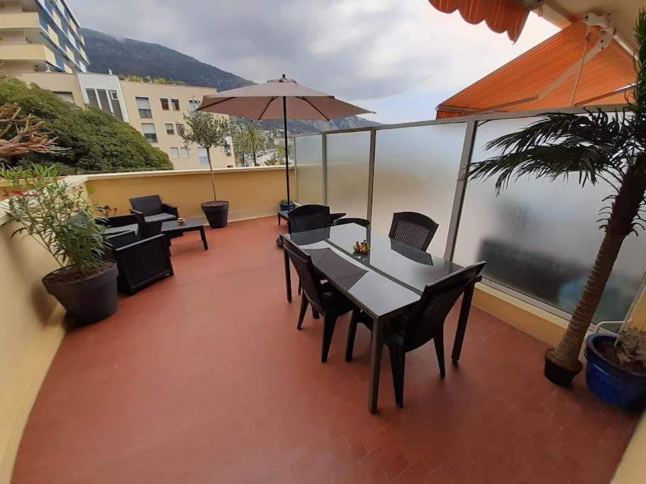 Le Garavan, Superbe Studio Vue Mer Et Vieux Menton Bagian luar foto
